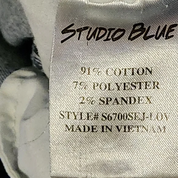 Studio Blue Womens Sz 32 Mid Rise Dark Wash Tapered Leg  Frayed Hem - Picture 6 of 11